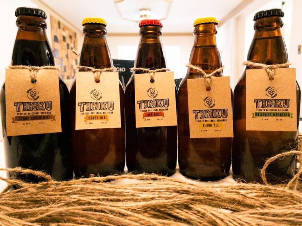 Puede ser una imagen de bebida e interior