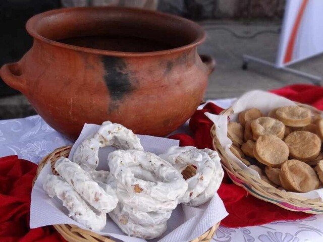 Delicias de la variada repostería chapaca y sus secretos